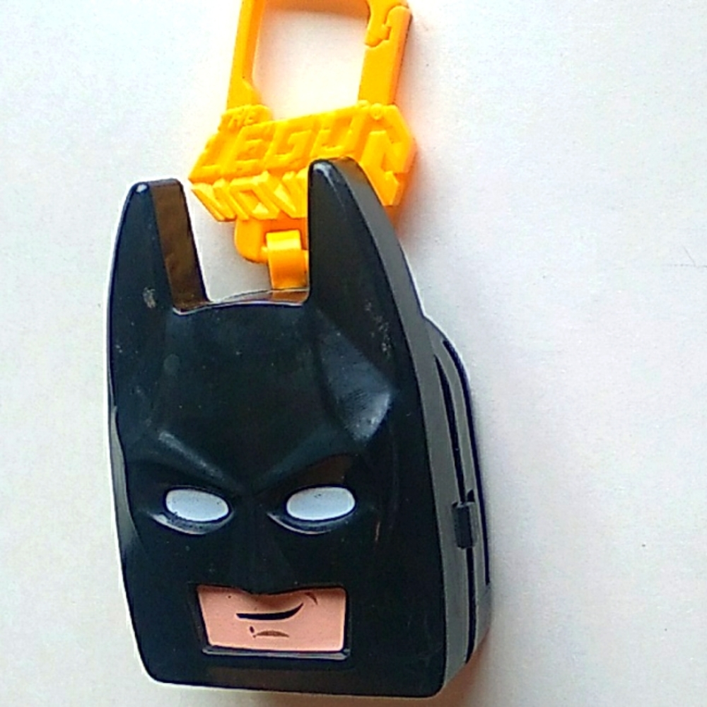 Batman maze , McDonalds 2019 Happy Meal Toy